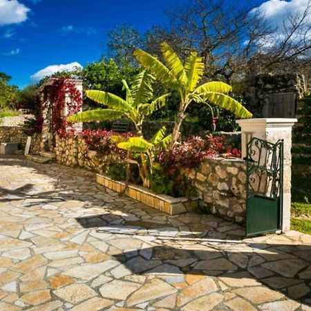 1841 Petrino Villa Фискардон Экстерьер фото